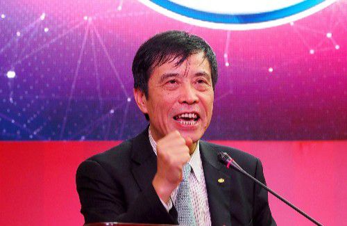 然而，真正让国安题材进入现代语境，并开始深度挖掘“职业神秘感”与“人性真实度”之间平衡点的，是新世纪以后的一批经典电视剧。